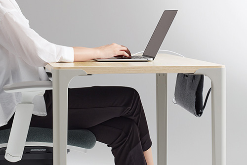 パラベルデスク | フェルト製配線受け1